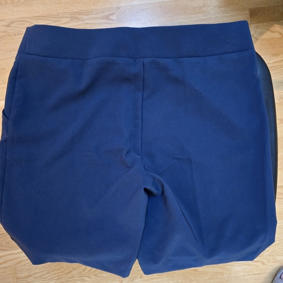 Stella Parker Golf Collection Navy XL Short - Picture 3 of 3